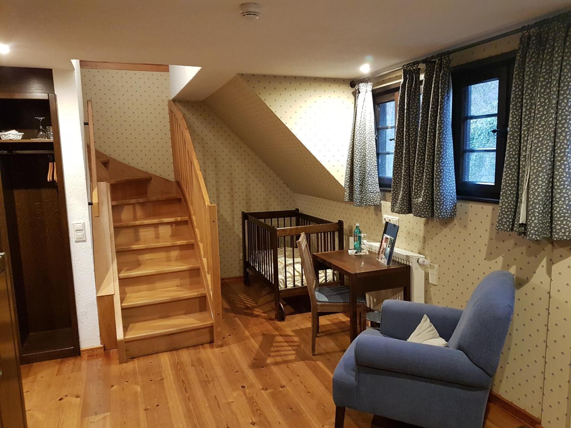Burg Windeck ***S Hotel Bühl Стая снимка