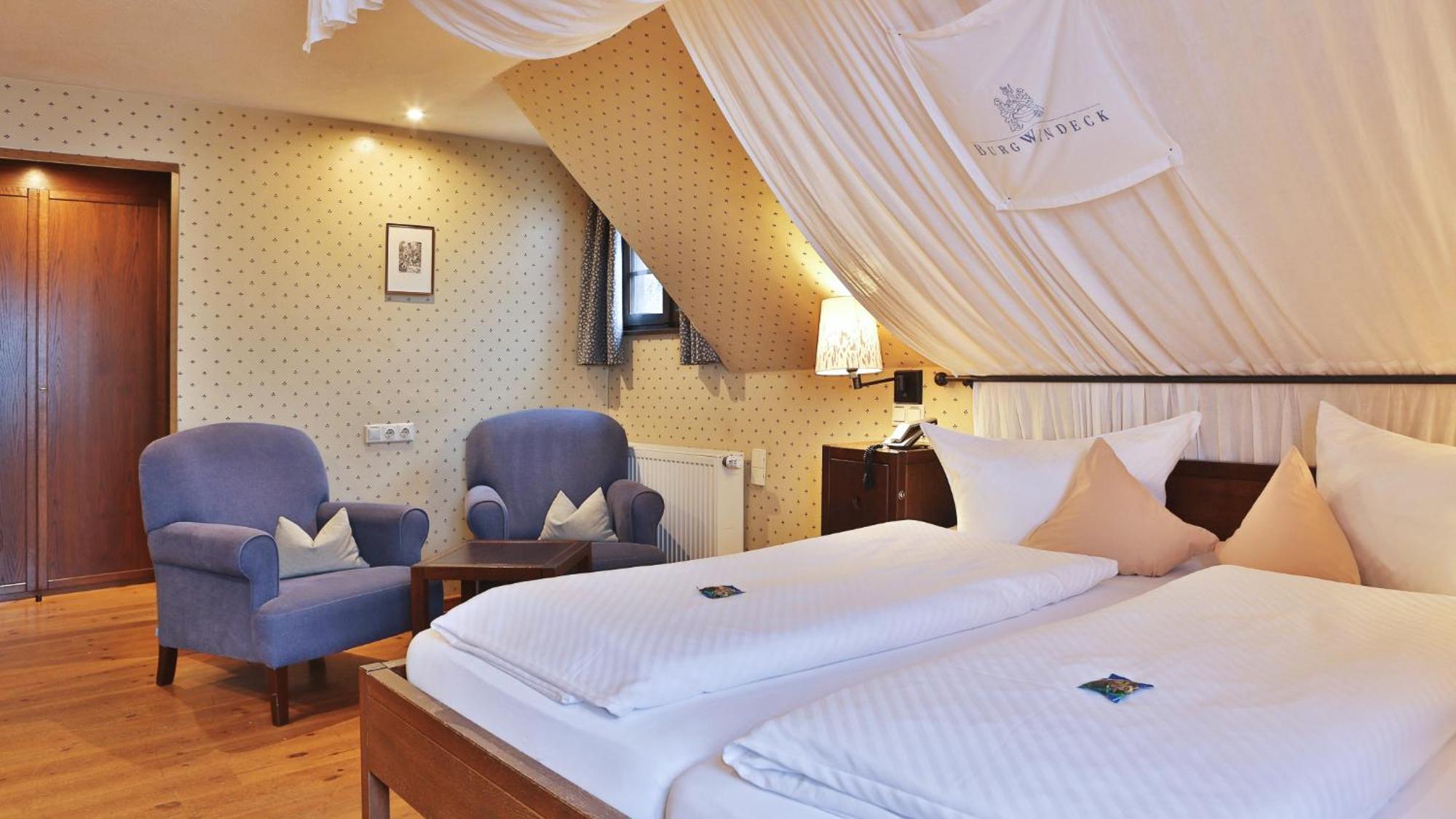 Burg Windeck ***S Hotel Bühl Стая снимка